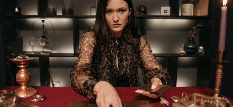 tarot reader